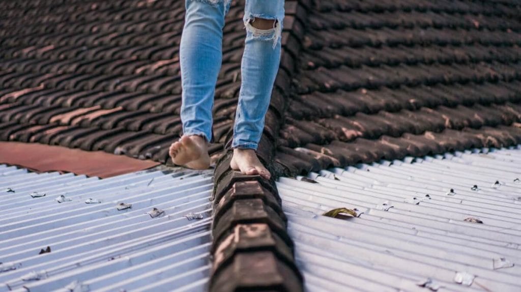 Marcher sur tuiles