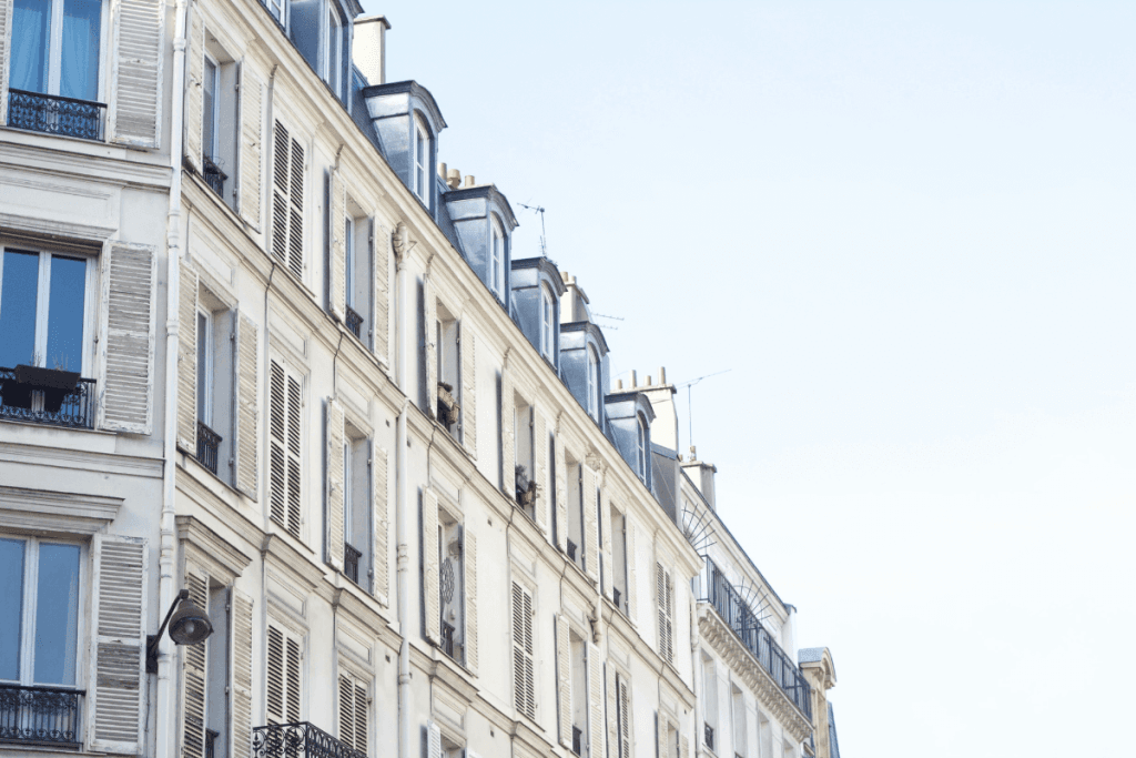 Comprendre les enjeux cachés derrière la maintenance des immeubles