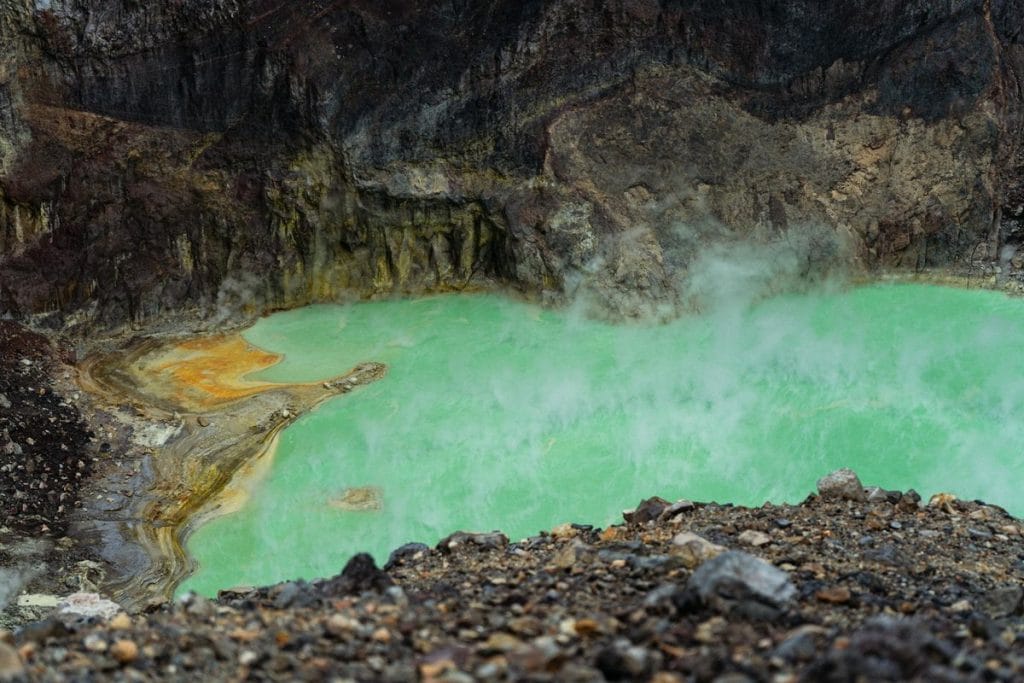acide chlorhydrique dans piscine